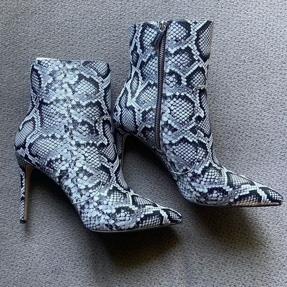 MICHAEL KORS RUE SNAKE EMBOSSED LEATHER STILETTO ANKLE BOOTIES SZ 10 NEW IN BOX - Picture 2 of 6